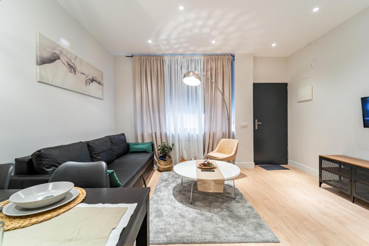 Edsam Madrid Apartments Black Extérieur photo