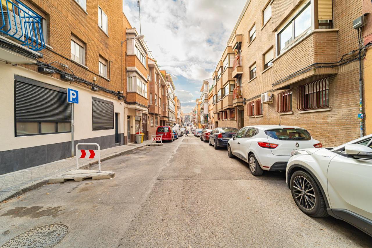 Edsam Madrid Apartments Black Extérieur photo