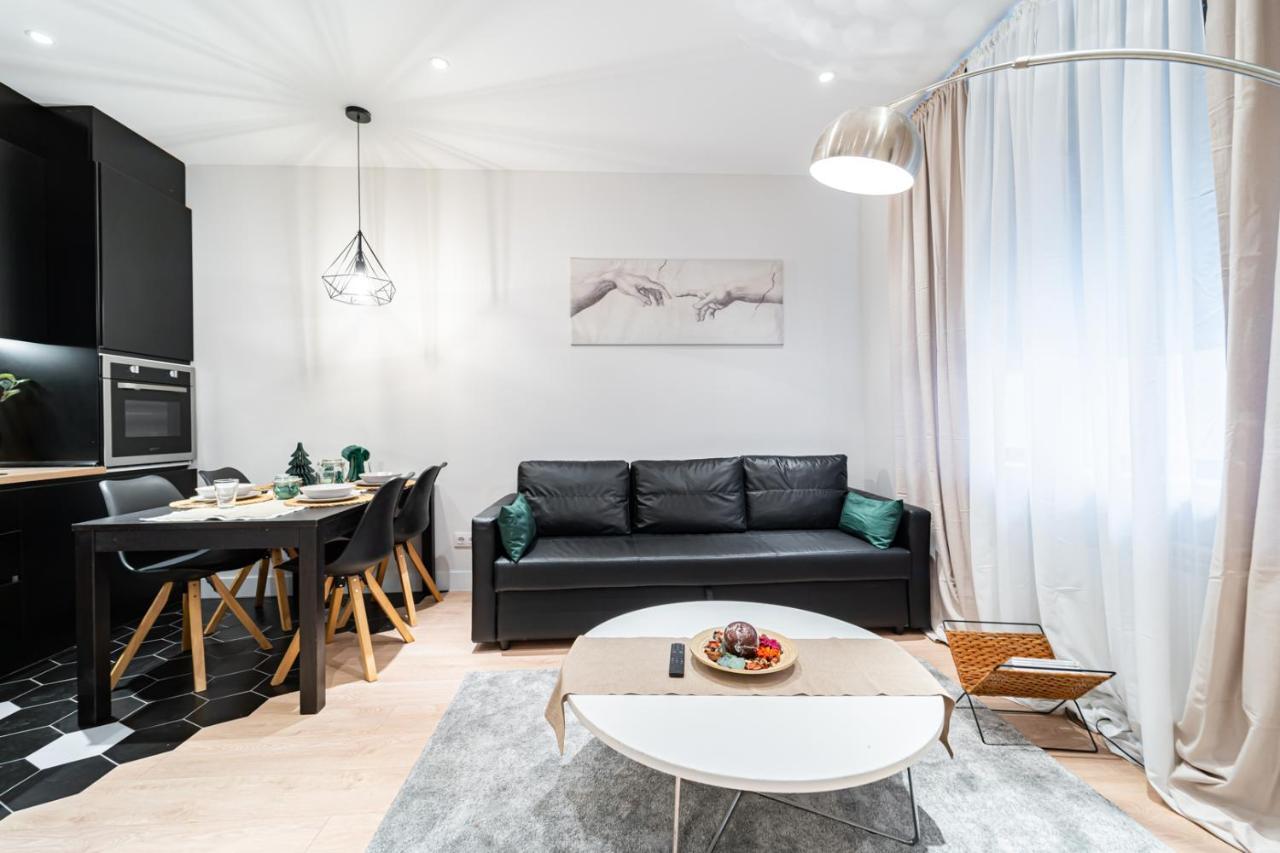 Edsam Madrid Apartments Black Extérieur photo