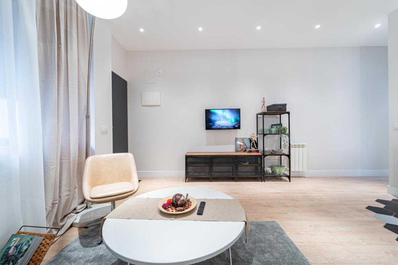 Edsam Madrid Apartments Black Extérieur photo
