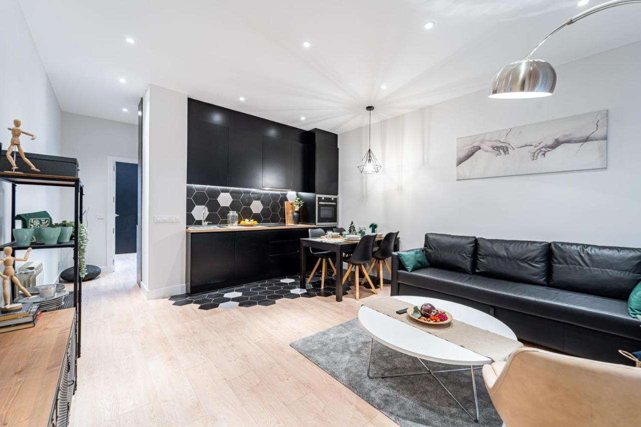 Edsam Madrid Apartments Black Extérieur photo
