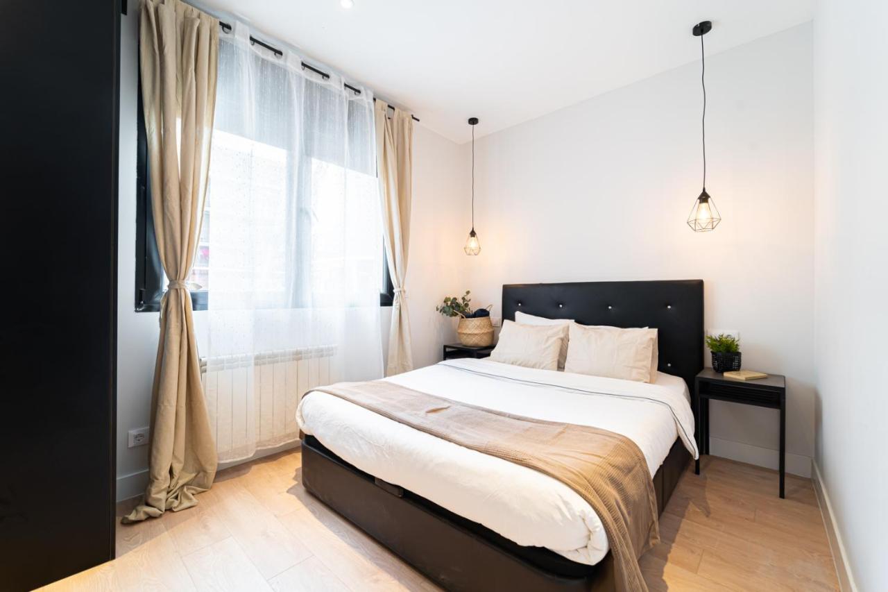 Edsam Madrid Apartments Black Extérieur photo