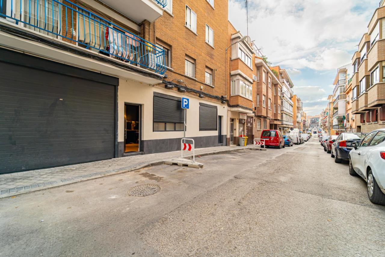 Edsam Madrid Apartments Black Extérieur photo